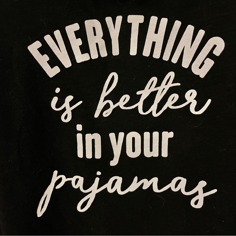 LAST DAY! Cute pj top! 🌃